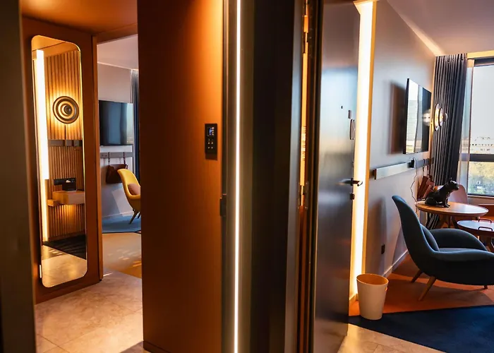 So/ Paris Hotel