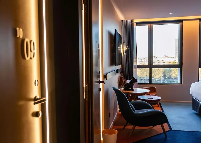 So/ Paris Hotel